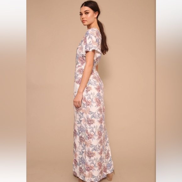 MINKPINK Women's Mysterious Floral Print V Neck Maxi Dress - Picture 2 of 11